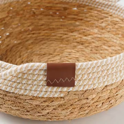 Whisker Haven – Cat-Shaped Woven Pet Bed